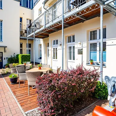 Glaeser Apartment