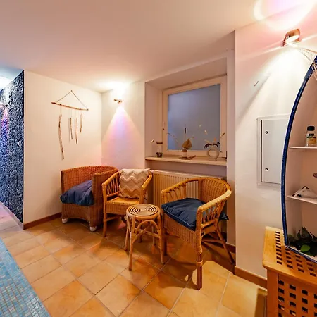 Glaeser Apartment